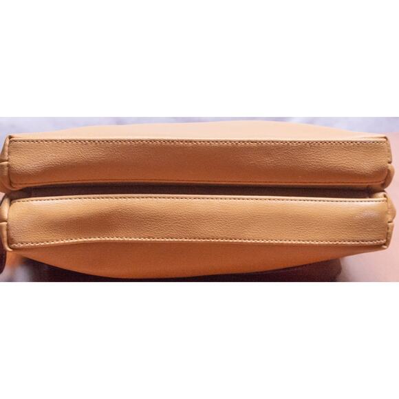 CL AMERICA Medium Tan Messenger Shoulder Bag Purse Roomy Handbag Faux Leather - Picture 4 of 8